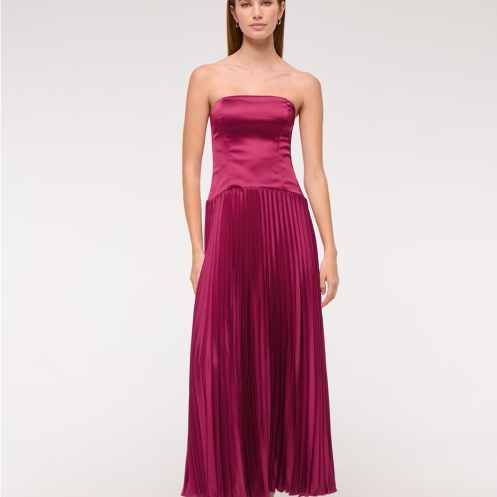 Abercrombie & Fitch Pleated Strapless Maxi Dress